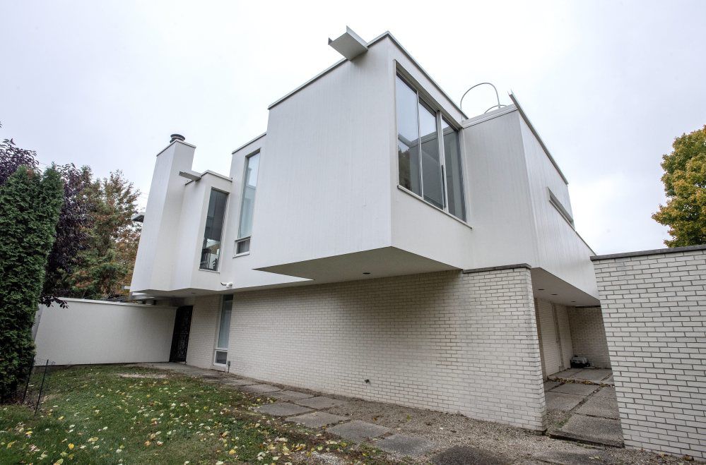 SS Urbana modernist house1